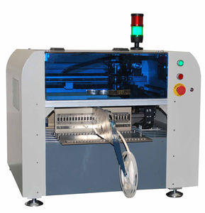 macchina pick and place SMT