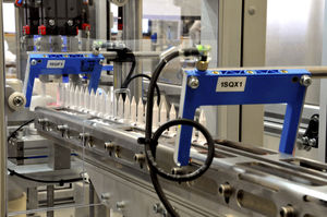 macchina di assemblaggio automatica 1