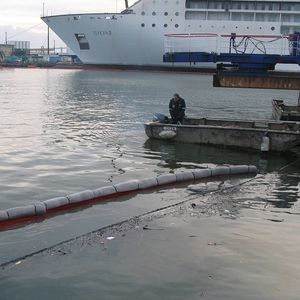 barriera anti-inquinamento per olio