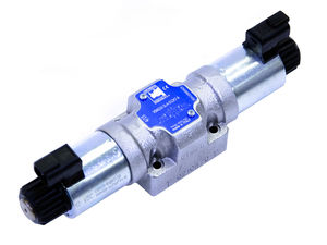 distributore idraulico azionato tramite solenoide 1
