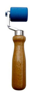 rullo di pressione con manico in legno 1