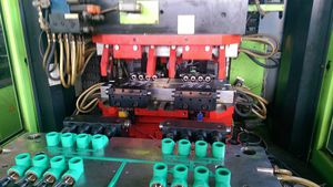 stampo per iniezione plastica multi cavità