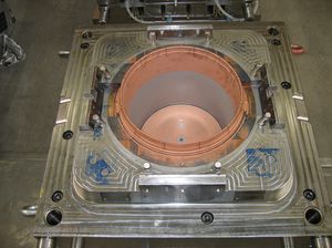 stampo per iniezione plastica per secchi