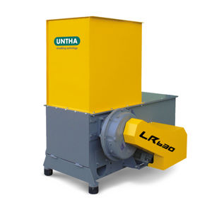 trituratore per legno / monoalbero / robusto / compatto