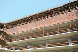 rete di sicurezza anticaduta per cantiere