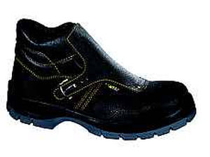scarpa antinfortunistica antiscivolo
