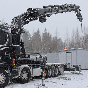 gru montata su camion