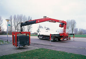 gru montata su camion 1