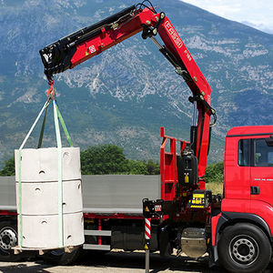 gru montata su camion
