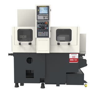 macchina di tornitura CNC