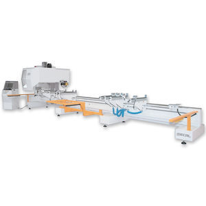 centro di lavoro CNC 4 assi