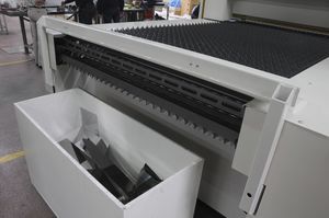 linea di taglio laser a fibra