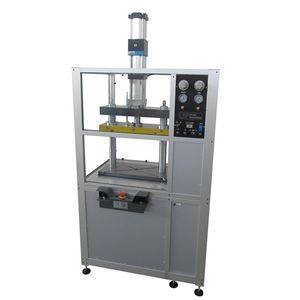 pressa idropneumatica