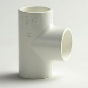 tubazione a gomito in PVC