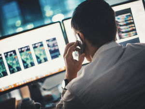 software di gestione / di supervisione / di programmazione / di ingegneria