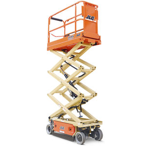 piattaforma elevatrice a forbice mobile