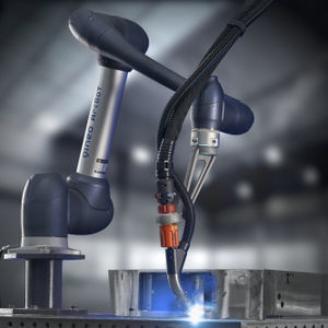 sistema di saldatura con cobot