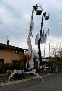 piattaforma a ragno cingolata