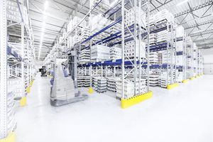 scaffalatura per pallet / unilaterale / a doppia faccia / per multistoccaggio
