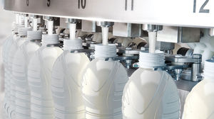 macchina di riempimento per bottiglie in plastica