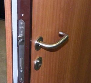 porta per isolamento acustico