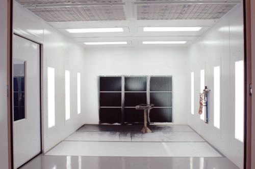 Cabina di verniciatura chiusa - Belmeko - per applicazioni aeronautiche / per applicazioni ferroviarie / per l'industria del legno
