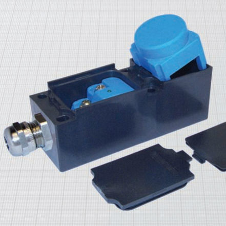 Sensore di prossimità induttivo - DCP/4700A - BDC ELECTRONIC S.r.l. - elettromagnetico / rettangolare / NAMUR