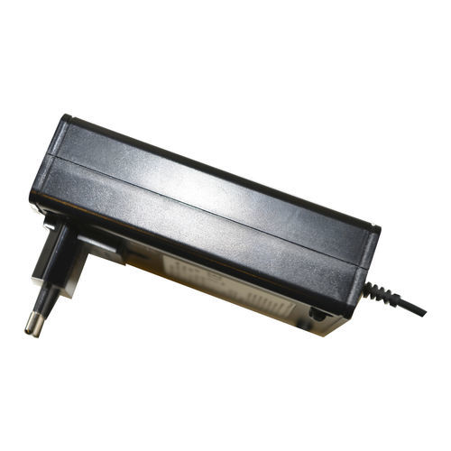 Caricabatteria a presa - CBLI3S111 - M.A.E. S.r.l. - Li-ion / IEC