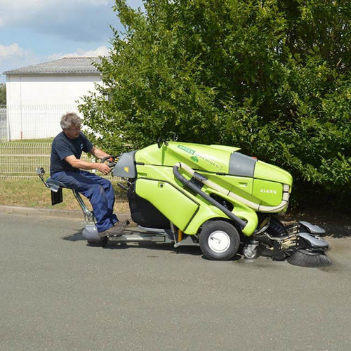 Spazzatrice uomo a terra - 400 (GM2) series - CMAR - con motore a combustione / da esterno / per polveri