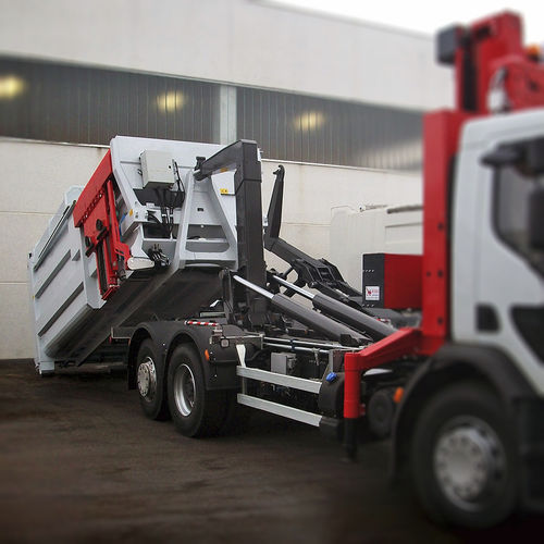 Compattatore per rifiuti - NORD ENGINEERING SRL