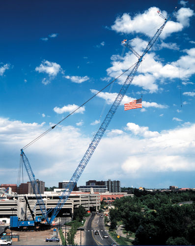 Gru cingolata - Lampson crane - con braccio impennabile / per cantiere / di sollevamento