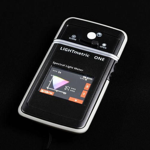 Luxmetro digitale - LIGHTmetric ONE - Gigahertz Optik GmbH - portatile / compatto / intelligente