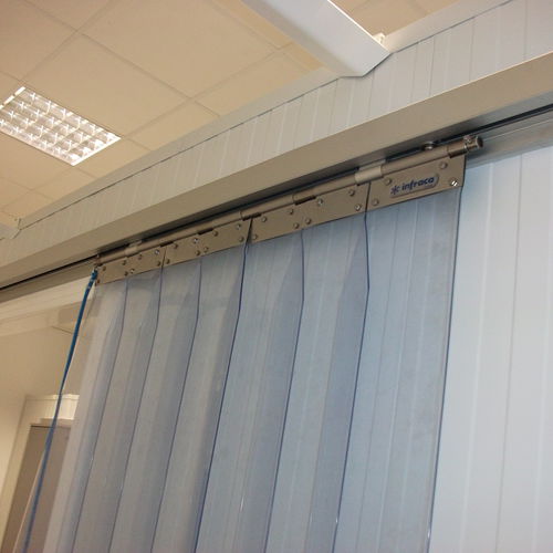 Tenda a strisce scorrevole - Infraca