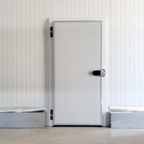 Porta per cella frigorifera - Infraca - con cerniera / girevole / in acciaio