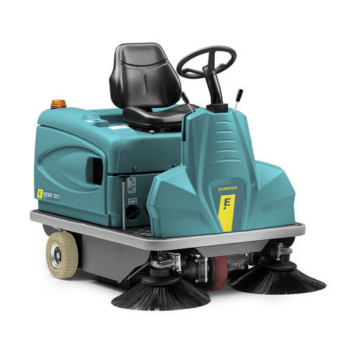 spazzatrice uomo a bordo - Eureka Floor Cleaning Machines
