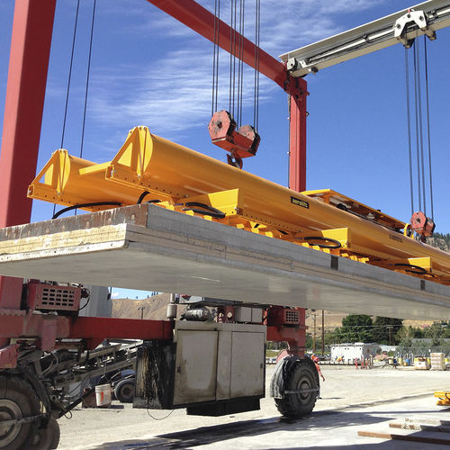 Ventosa di sollevamento per carichi pesanti - Aerolift Industrials B.V. - per lastre di calcestruzzo / girevole a 90°