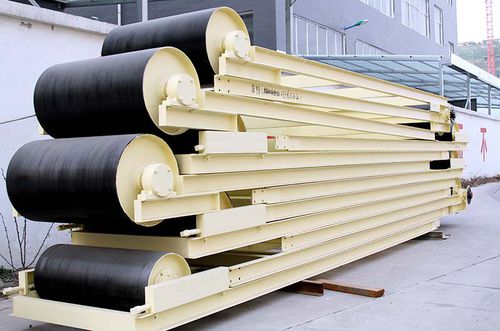 Nastro trasportatore in cemento - Henan Hongxing Mining Machinery CO.,LTD - in rivestimenti di ghiaia / industriale