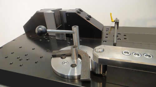 Pressa idraulica - XM-30 - Gelber-Bieger GmbH - raddrizzatrice / di laminazione / per profilati
