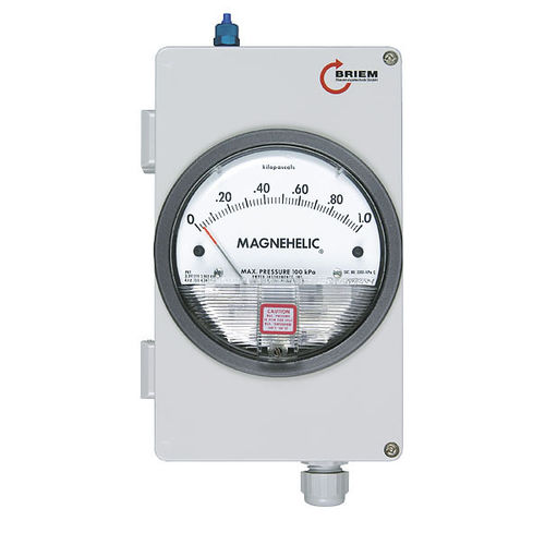 Manometro differenziale - GBA604 - BRIEM Steuerungstechnik GmbH - analogico / da parete / IP54