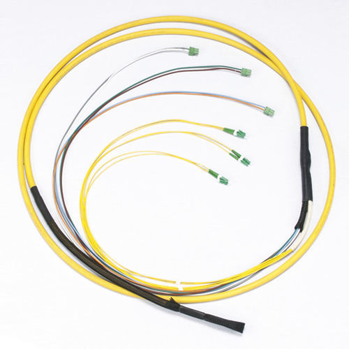 Cavo montato di dati - HR0018H6C06U820100F-PK - CORNING - a fibre ottiche multimodali / duplex / a basso profilo