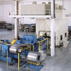 Linea di alimentazione nastro per l'industria automobilistica - BS 0 series - SCHULER - MÜLLER WEINGARTEN - compatta