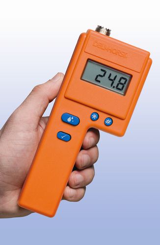 Misuratore di umidità per fieno - F-2000 - Delmhorst Europe - per misura di conduttività / con display digitale / portatile
