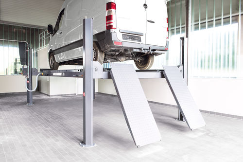 Ponte sollevatore a 4 colonne - CARLIFT II 4.0 - MAHA Maschinenbau Haldenwang GmbH & Co. KG - 4 tonnellate / elettroidraulico / per automobile