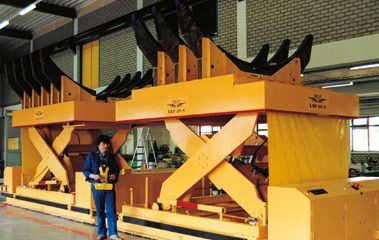 Sistema elevatore di trasporto - LAWECO - per linea di montaggio / per applicazioni aeronautiche / per fusoliera