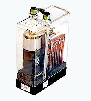 Relè elettromeccanico per montaggio in superficie - CG Power Systems