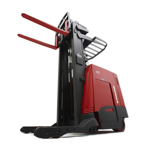 Carrello elevatore retrattile con alimentazione a batteria - 7500 - Raymond - con conducente in piedi / per corsie strette / per magazzino frigorifero