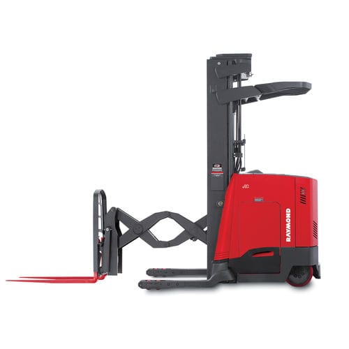 Carrello elevatore retrattile con alimentazione a batteria - 7000 series - Raymond - con conducente in piedi / per corsie strette / per magazzino frigorifero