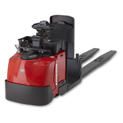 Transpallet elettrico - 8510  - Raymond - con conducente in piedi / 24 V / per magazzino