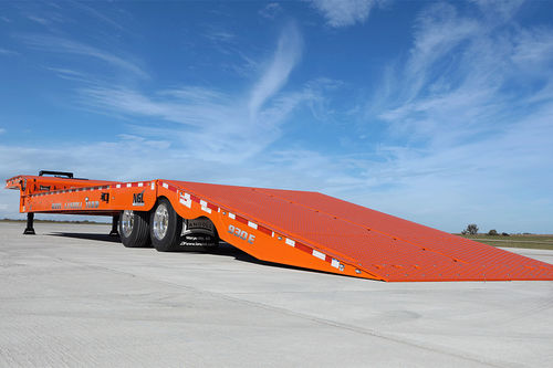 Rimorchio porta-attrezzi - 930E - Landoll - per attrezzatura industriale / a 2 assi / trainato