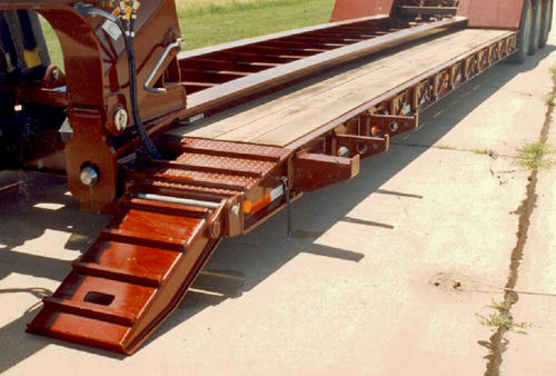 Rimorchio gooseneck - 325C - Landoll - per attrezzatura industriale / a 3 assi / per carichi eccezionali